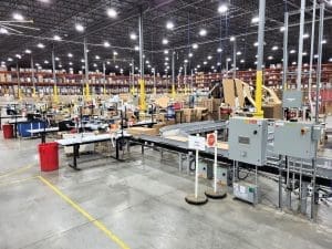 Conveyor line with Packsize