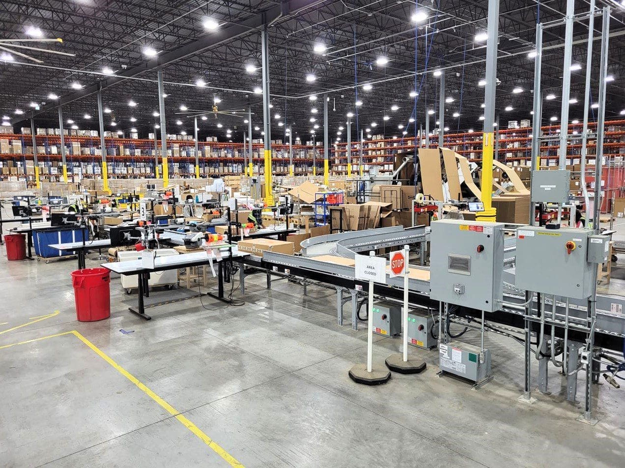 Conveyor line with Packsize