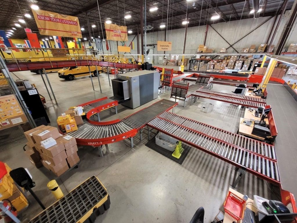 X-ray integrated with conveyor
